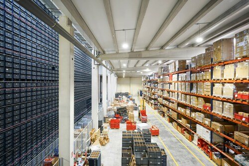 How Warehouses Prepare Products for Long-Distance Transport